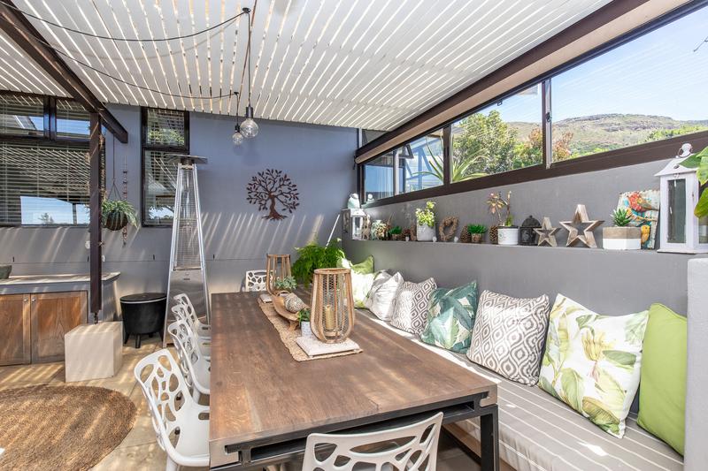 3 Bedroom Property for Sale in Stonehurst Mountain Estate Western Cape